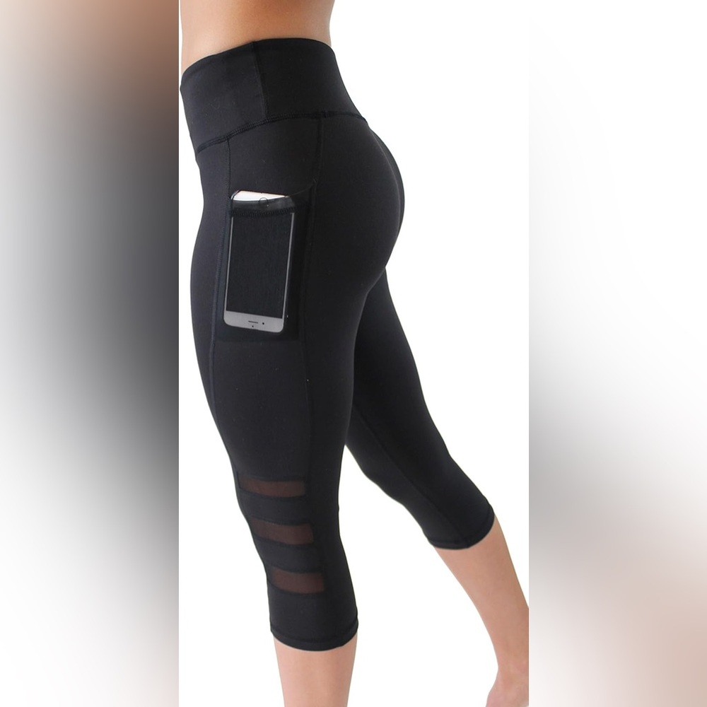 Senita Athletics black crop activewear leggings size L